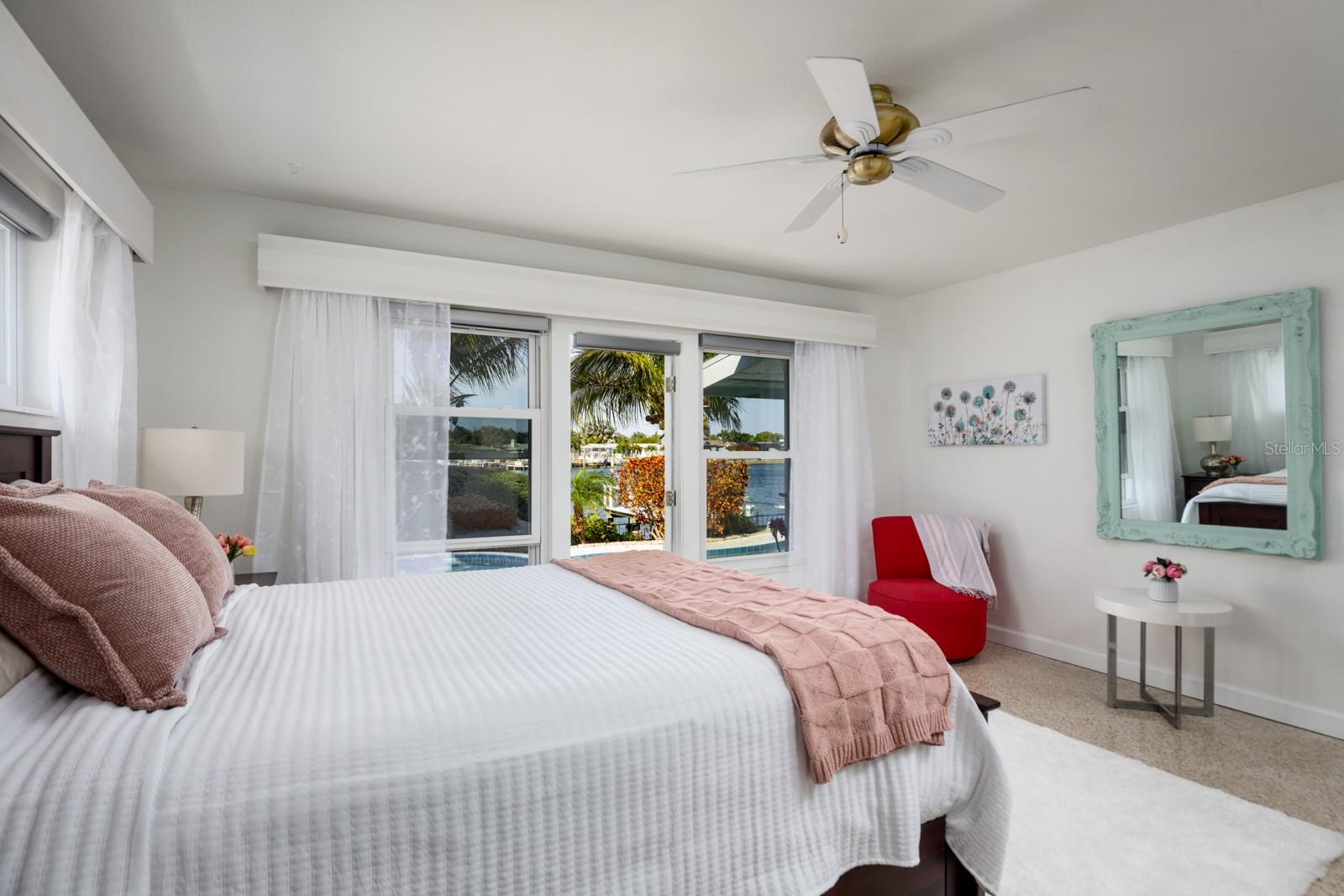 2487 W BAY ISLE DR SE, ST PETERSBURG, FL, 33705