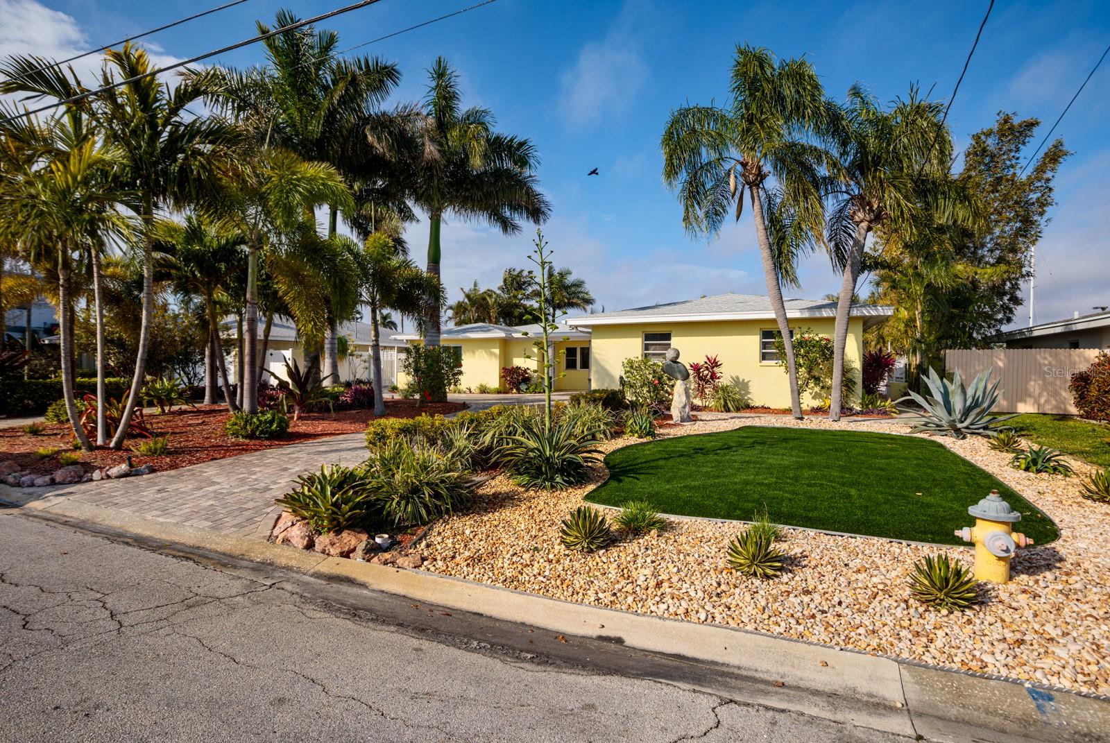 2487 W BAY ISLE DR SE, ST PETERSBURG, FL, 33705