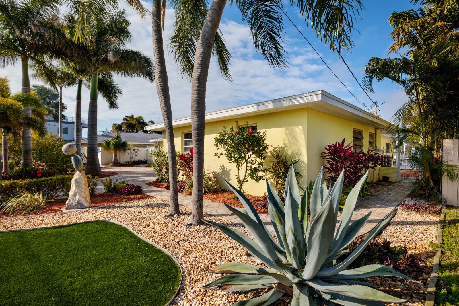 2487 W BAY ISLE DR SE, ST PETERSBURG, FL, 33705