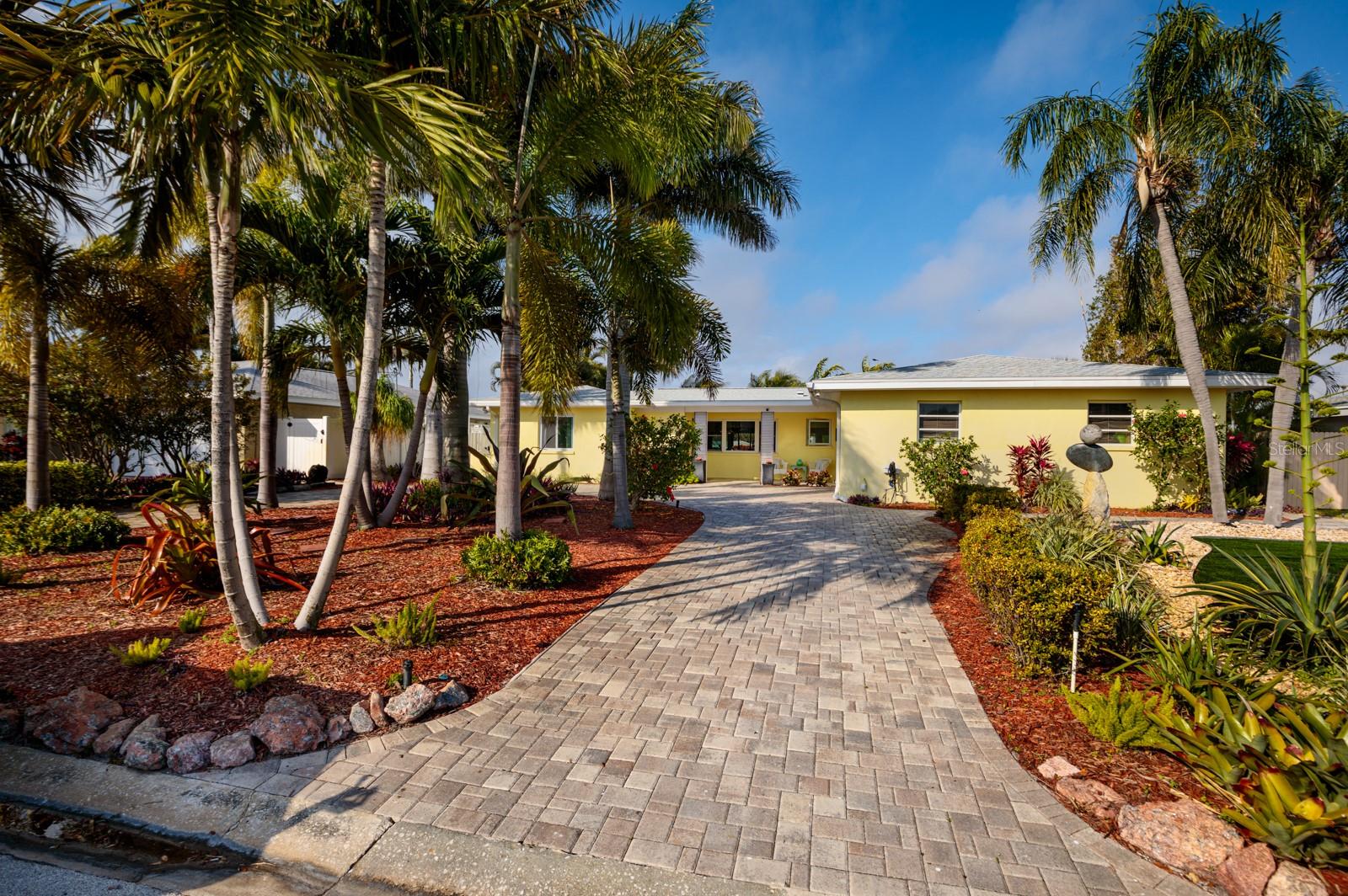 2487 W BAY ISLE DR SE, ST PETERSBURG, FL, 33705