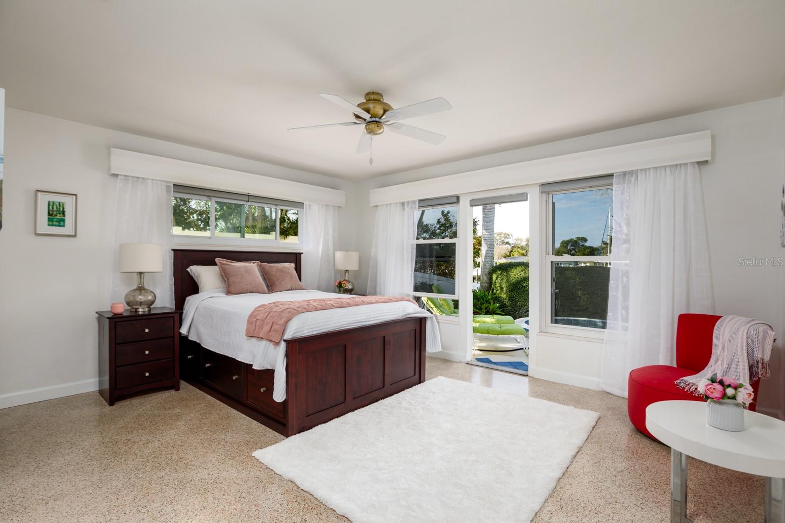 2487 W BAY ISLE DR SE, ST PETERSBURG, FL, 33705