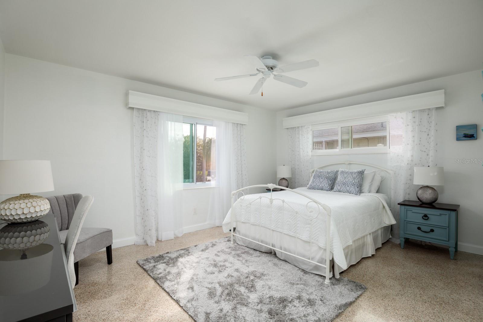 2487 W BAY ISLE DR SE, ST PETERSBURG, FL, 33705