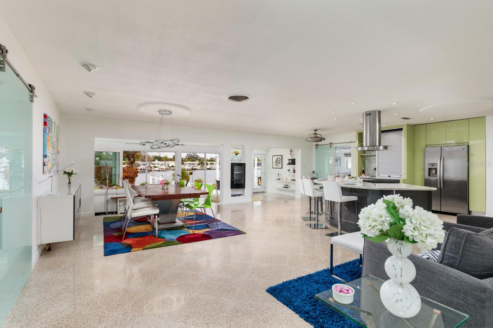 2487 W BAY ISLE DR SE, ST PETERSBURG, FL, 33705