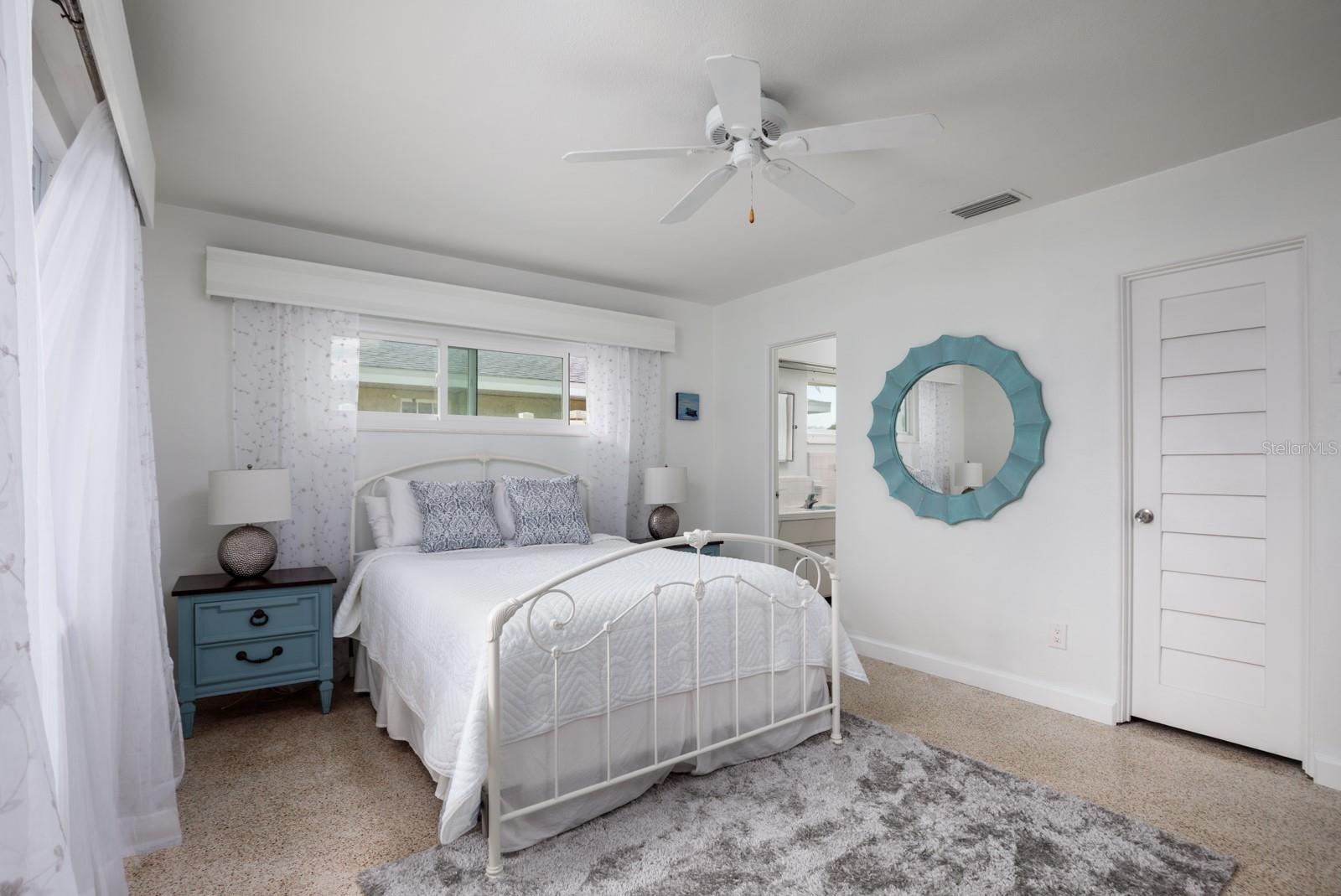 2487 W BAY ISLE DR SE, ST PETERSBURG, FL, 33705