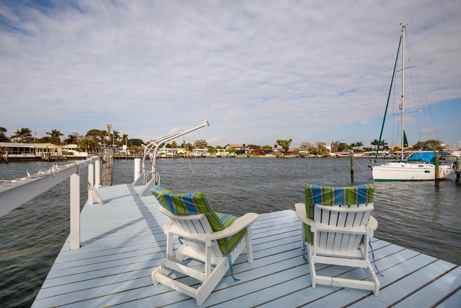 2487 W BAY ISLE DR SE, ST PETERSBURG, FL, 33705