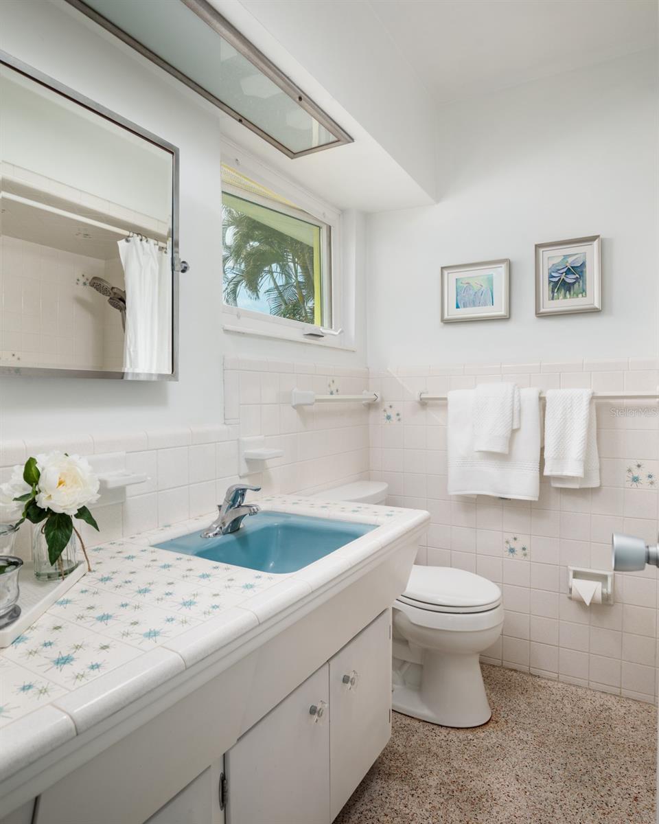 2487 W BAY ISLE DR SE, ST PETERSBURG, FL, 33705