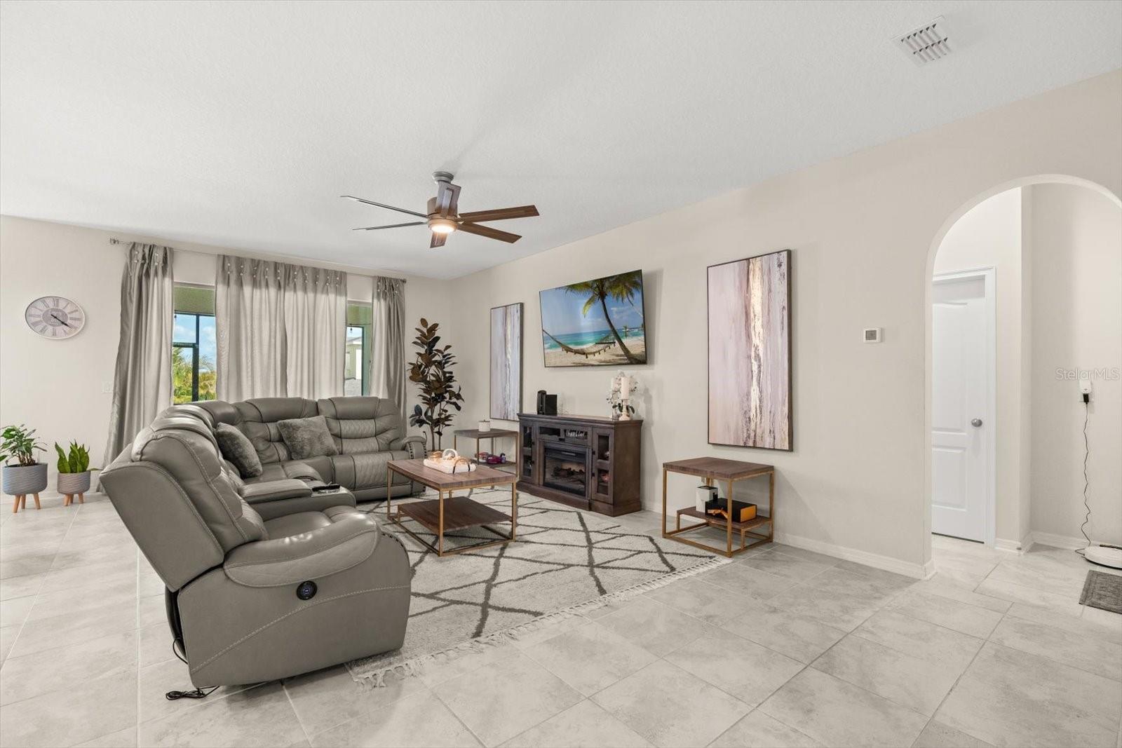 889 BOXELDER AVE, MINNEOLA, FL, 34715