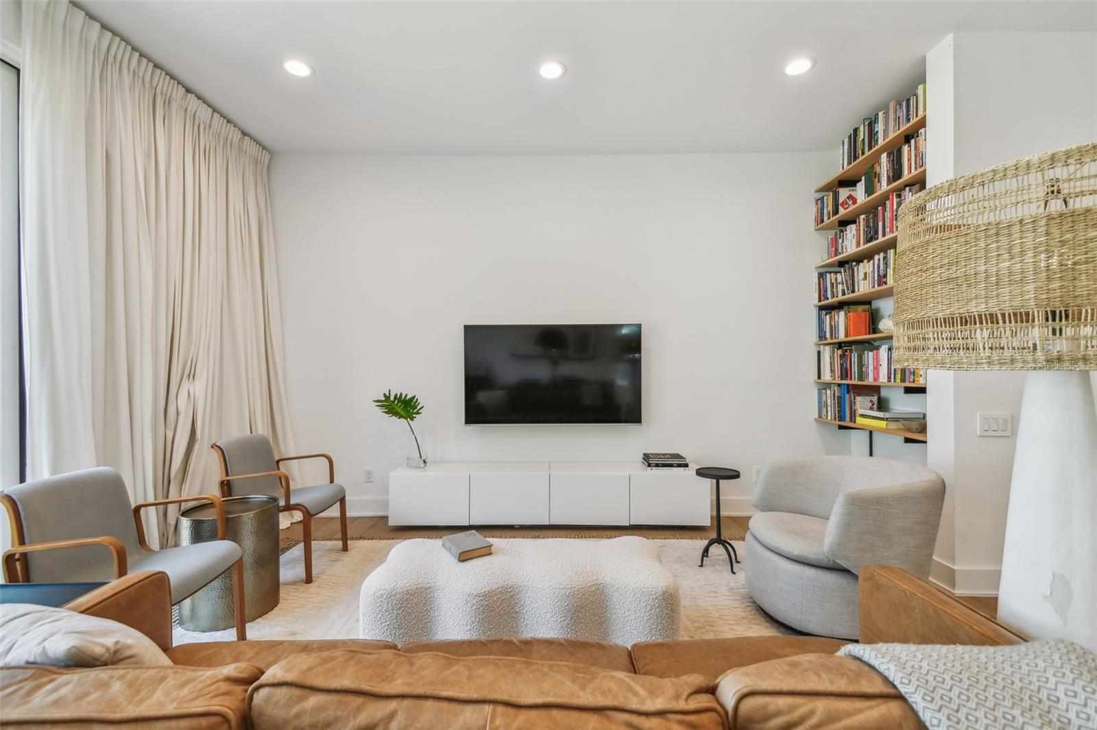 411 W FRANCES AVE #2, TAMPA, FL, 33602