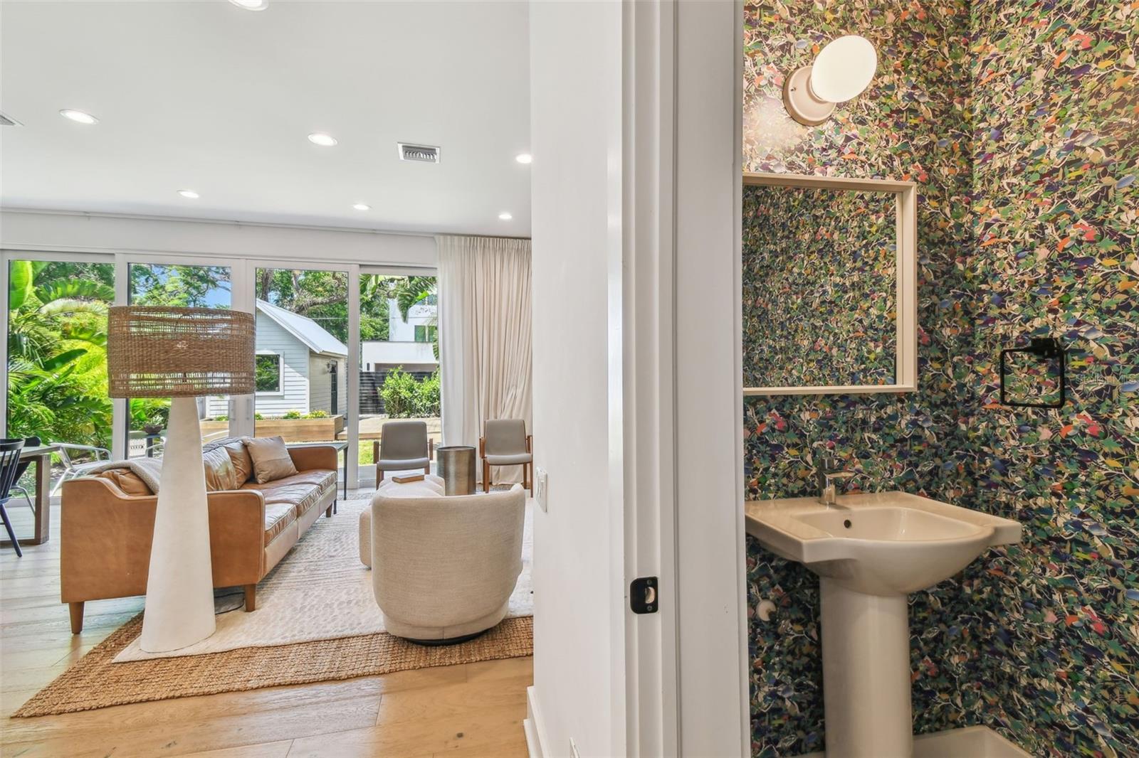 411 W FRANCES AVE #2, TAMPA, FL, 33602