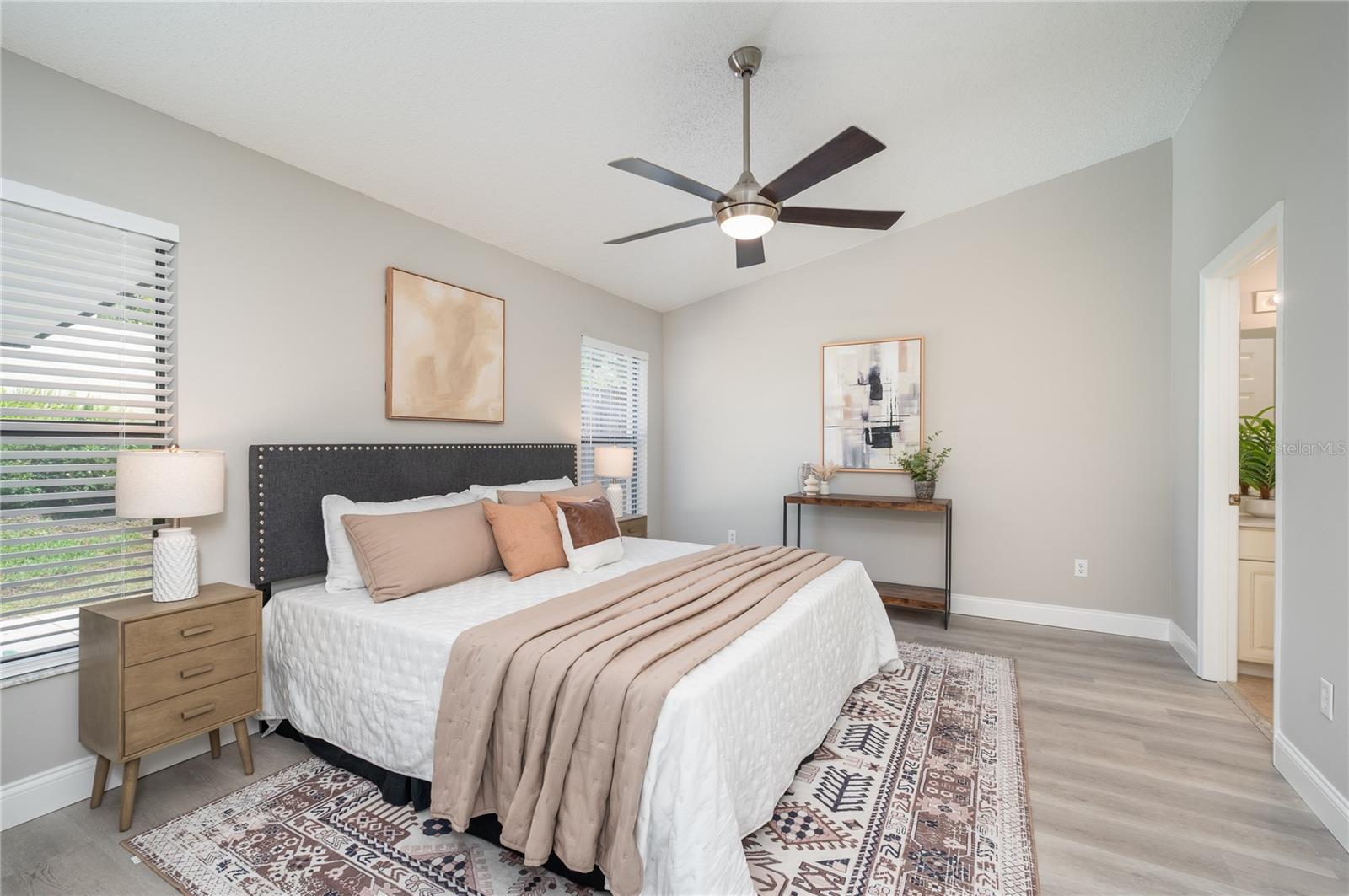 711 SWAN LN, ALTAMONTE SPRINGS, FL, 32701
