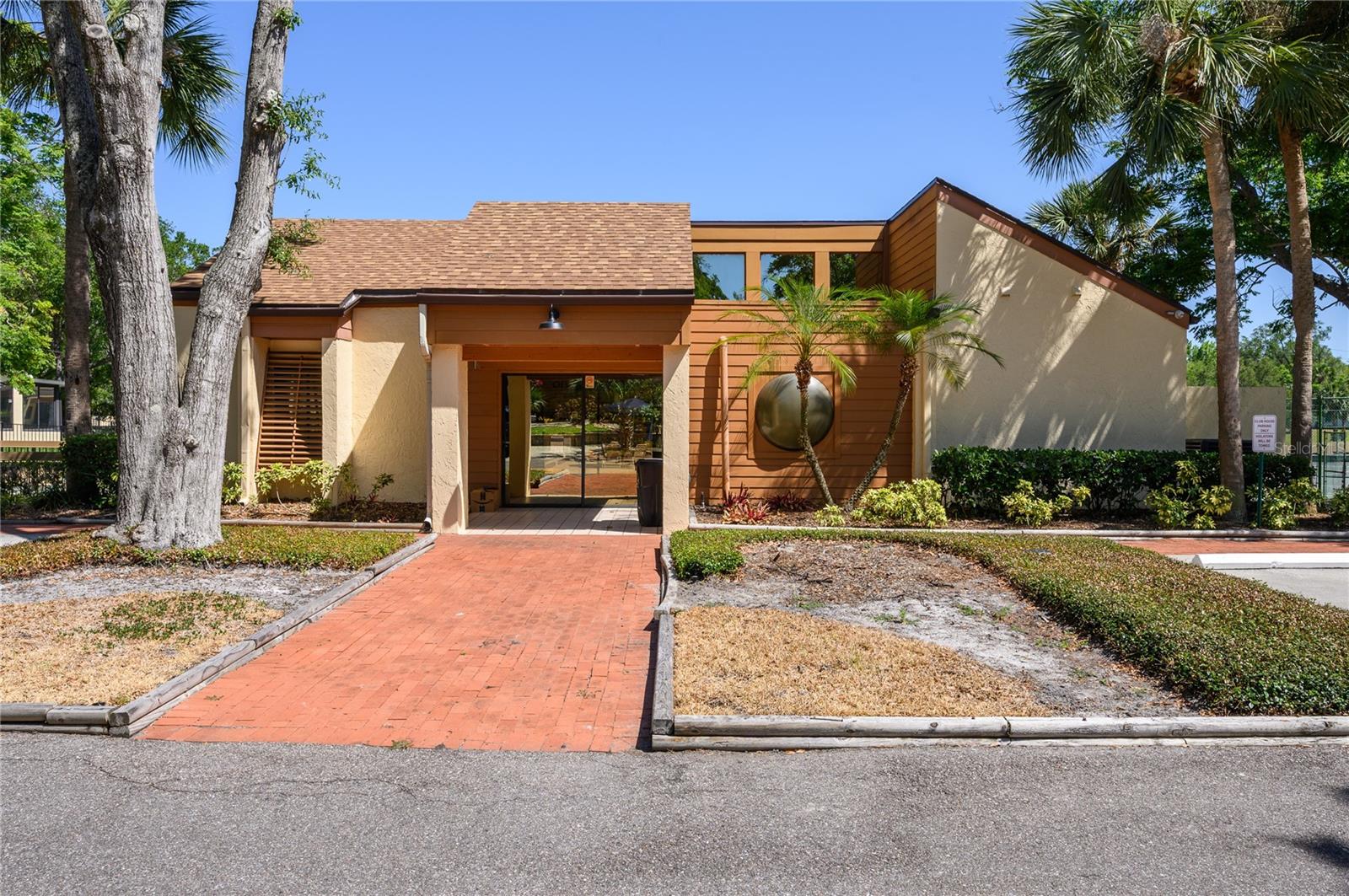 711 SWAN LN, ALTAMONTE SPRINGS, FL, 32701
