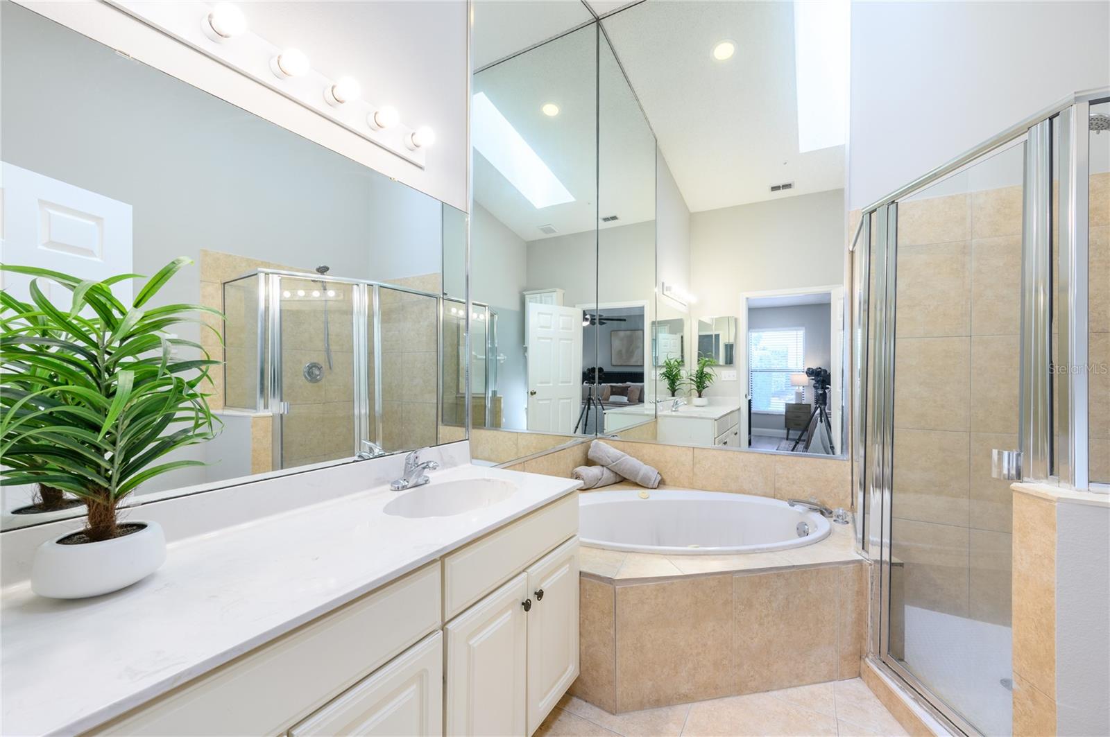 711 SWAN LN, ALTAMONTE SPRINGS, FL, 32701