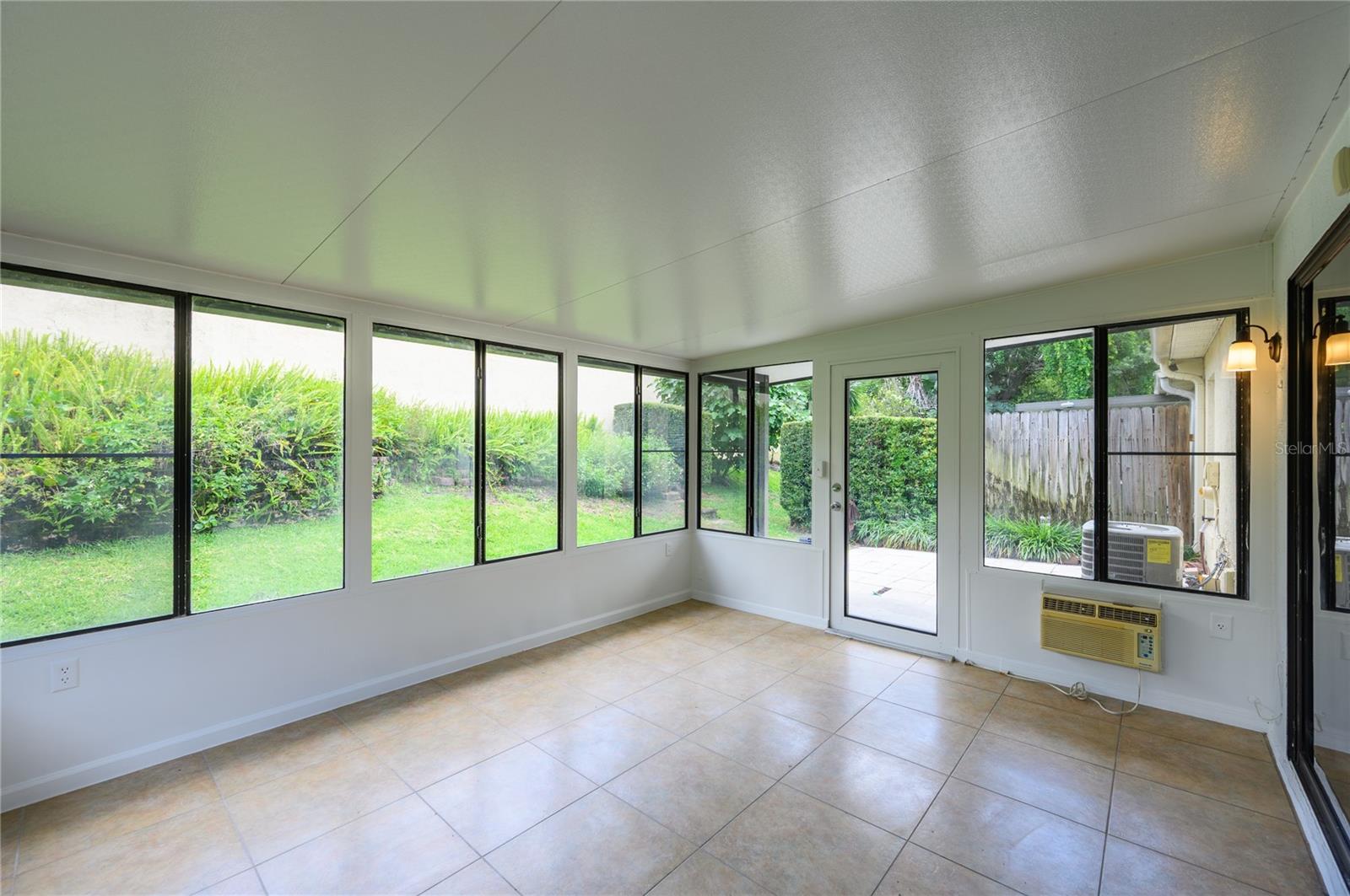 711 SWAN LN, ALTAMONTE SPRINGS, FL, 32701