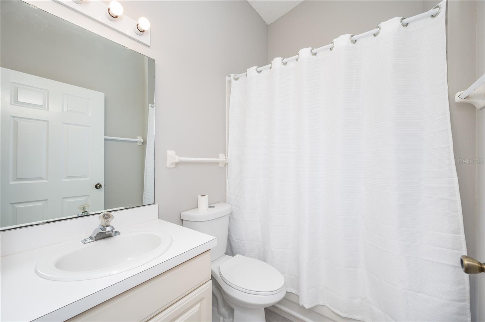711 SWAN LN, ALTAMONTE SPRINGS, FL, 32701