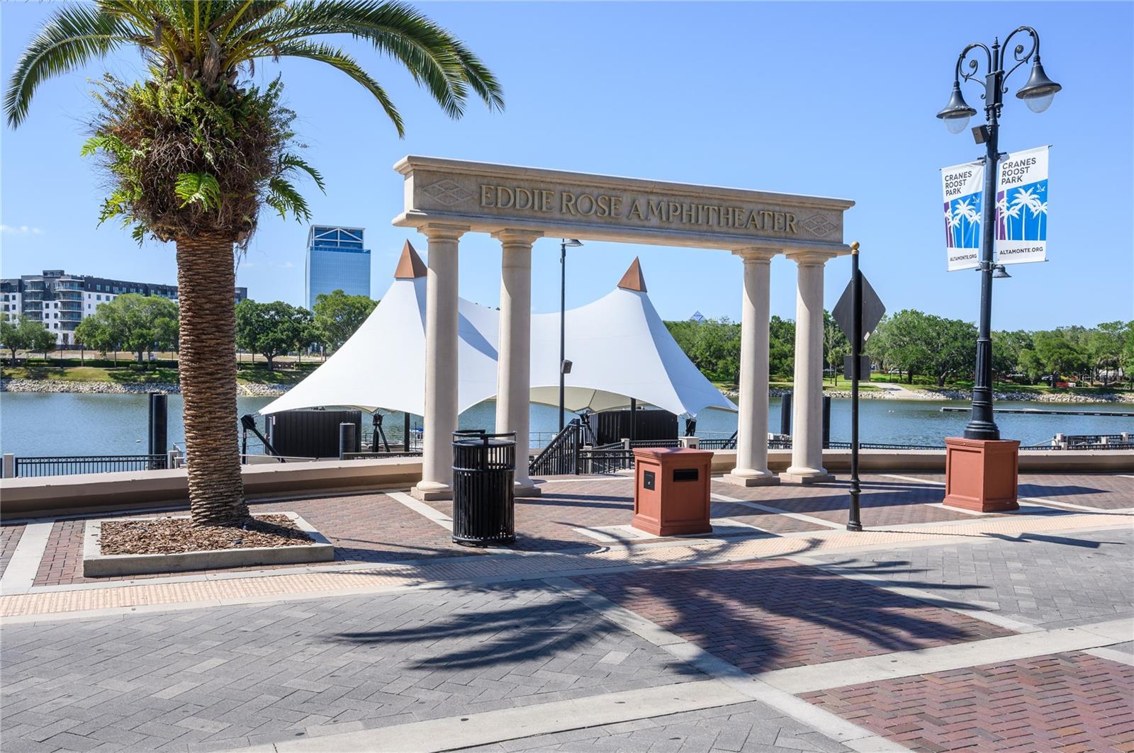 711 SWAN LN, ALTAMONTE SPRINGS, FL, 32701