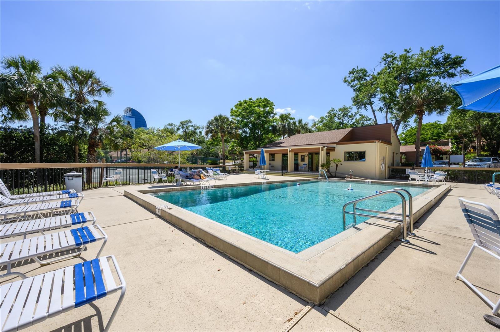 711 SWAN LN, ALTAMONTE SPRINGS, FL, 32701
