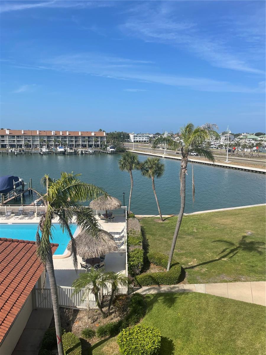 106 1ST ST E #306, ST PETERSBURG, FL, 33715