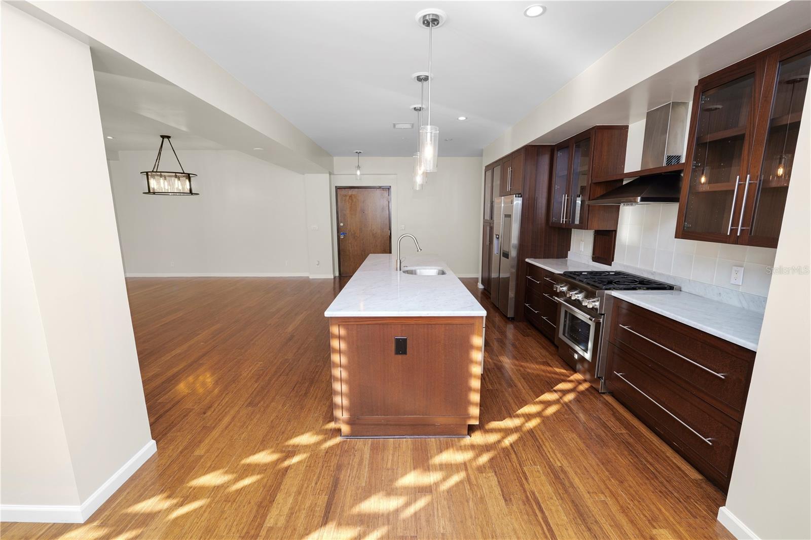 405 CENTRAL AVE #210, ST PETERSBURG, FL, 33701