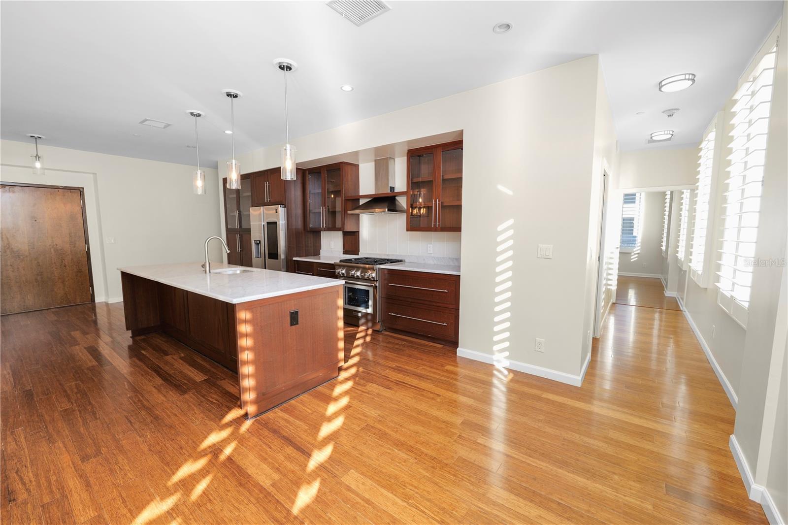 405 CENTRAL AVE #210, ST PETERSBURG, FL, 33701
