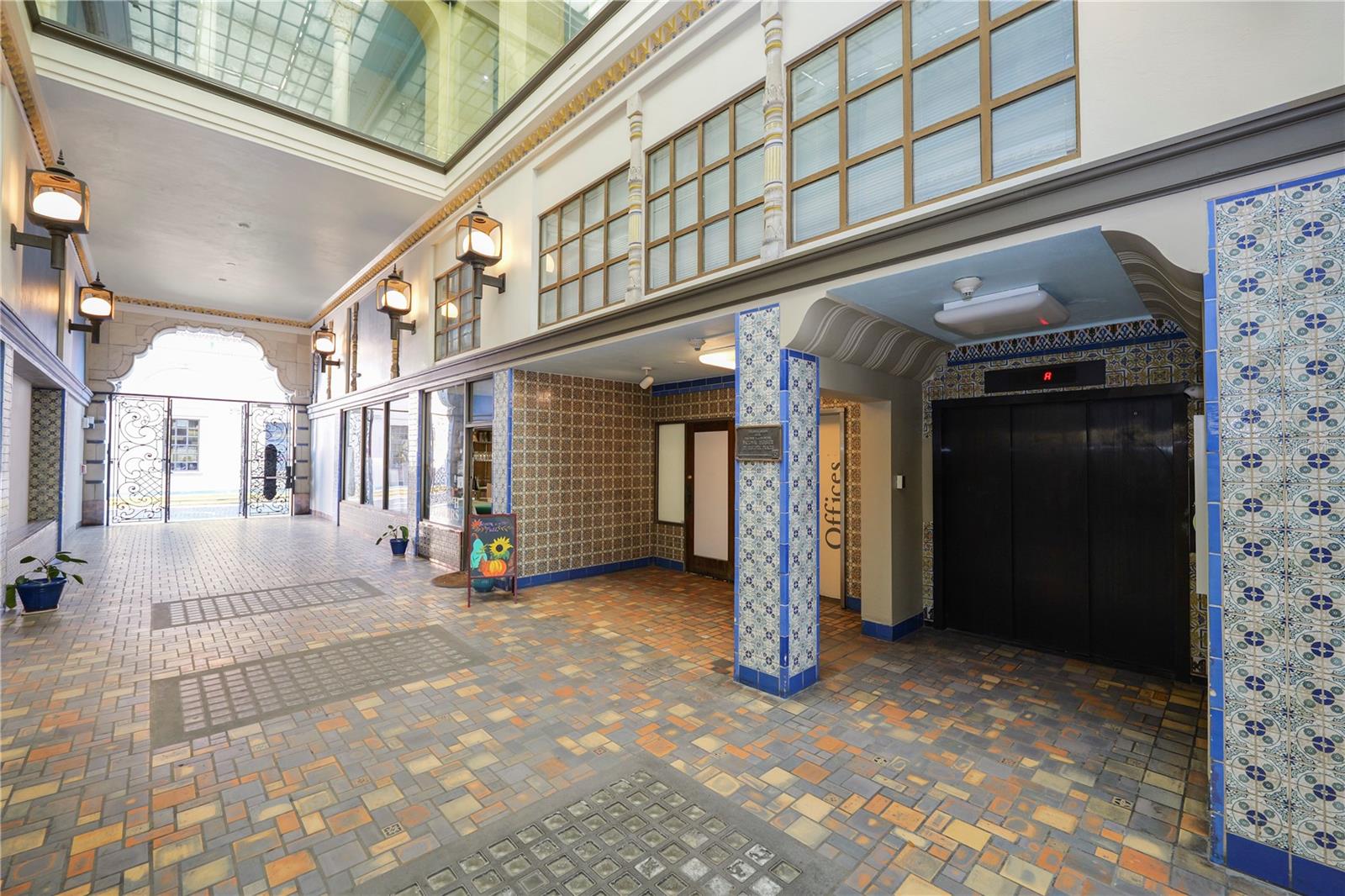405 CENTRAL AVE #210, ST PETERSBURG, FL, 33701