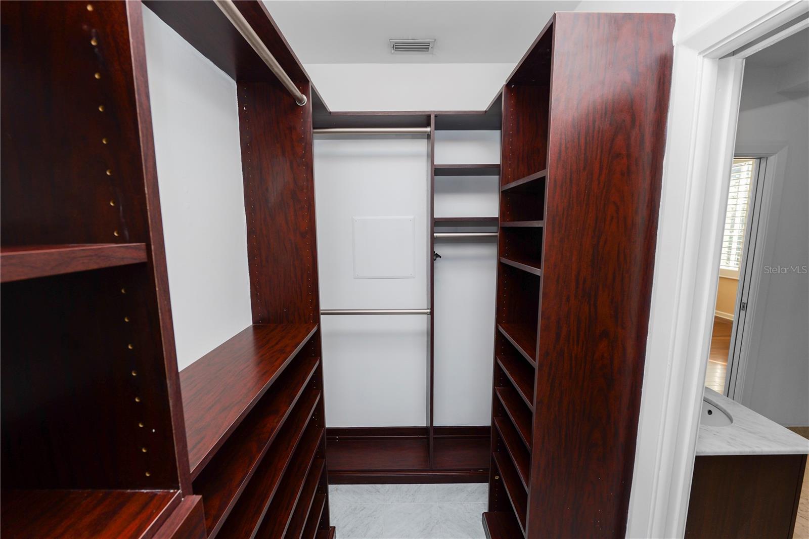 405 CENTRAL AVE #210, ST PETERSBURG, FL, 33701
