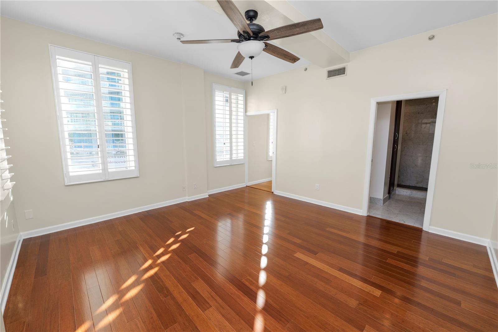 405 CENTRAL AVE #210, ST PETERSBURG, FL, 33701