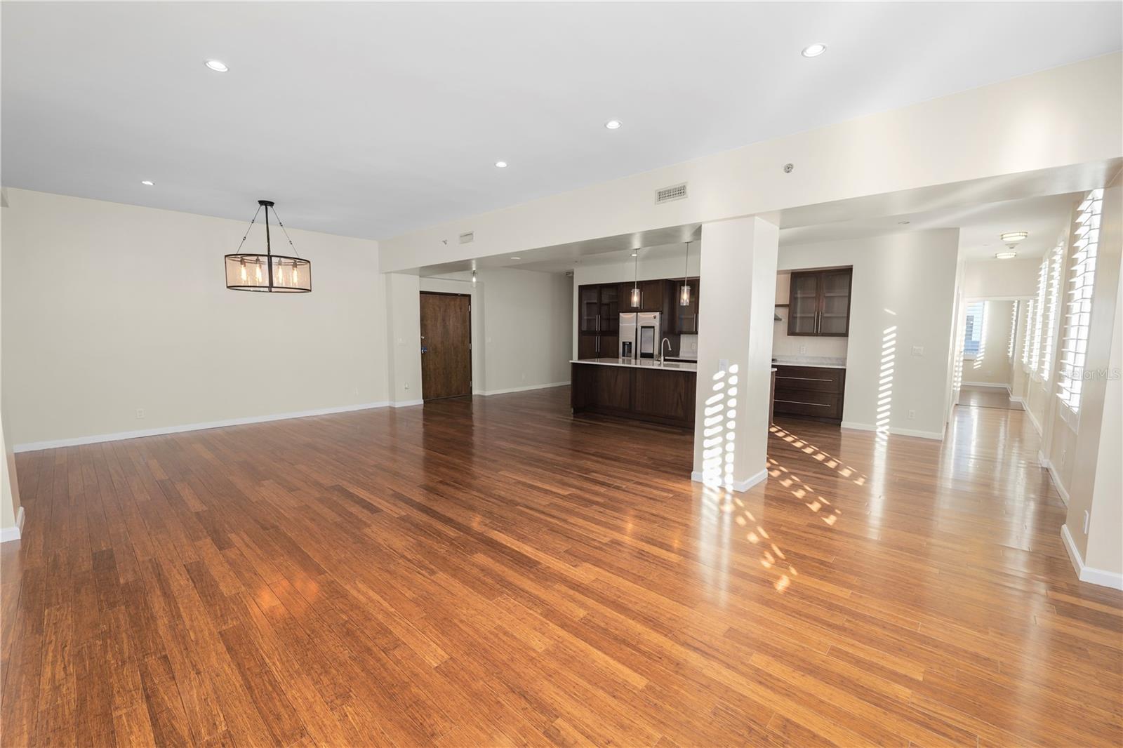 405 CENTRAL AVE #210, ST PETERSBURG, FL, 33701