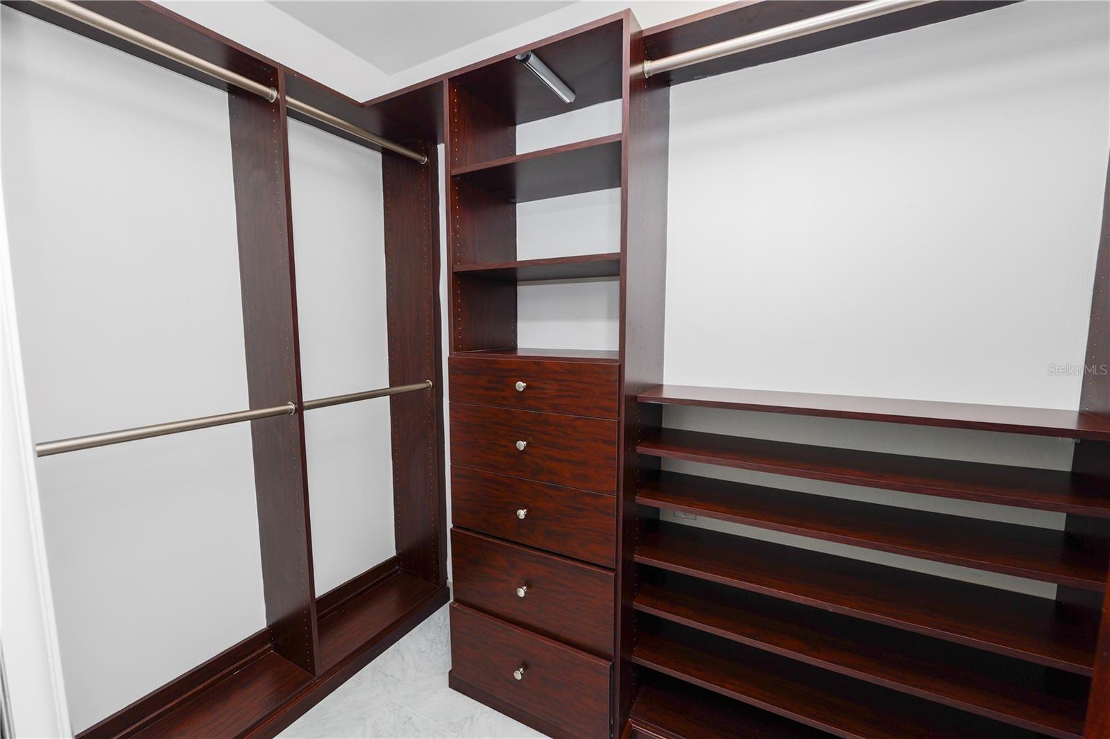 405 CENTRAL AVE #210, ST PETERSBURG, FL, 33701