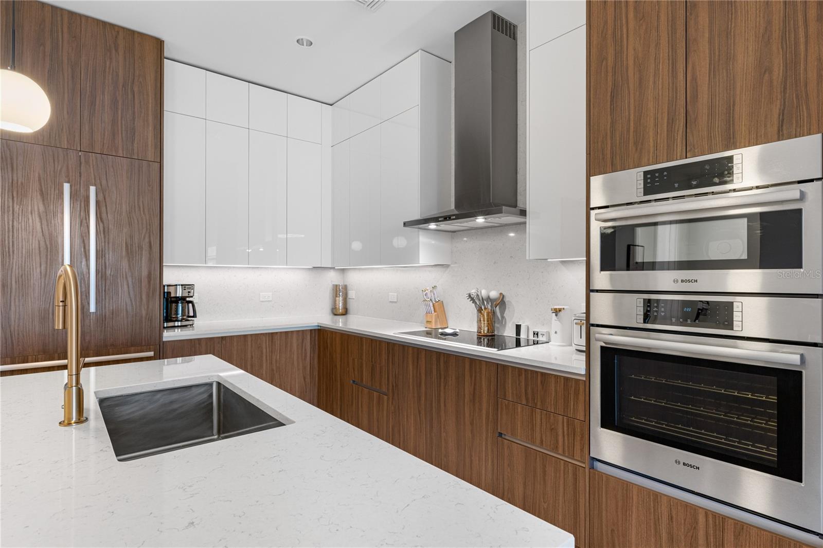 777 3RD AVE N #1702, ST PETERSBURG, FL, 33701