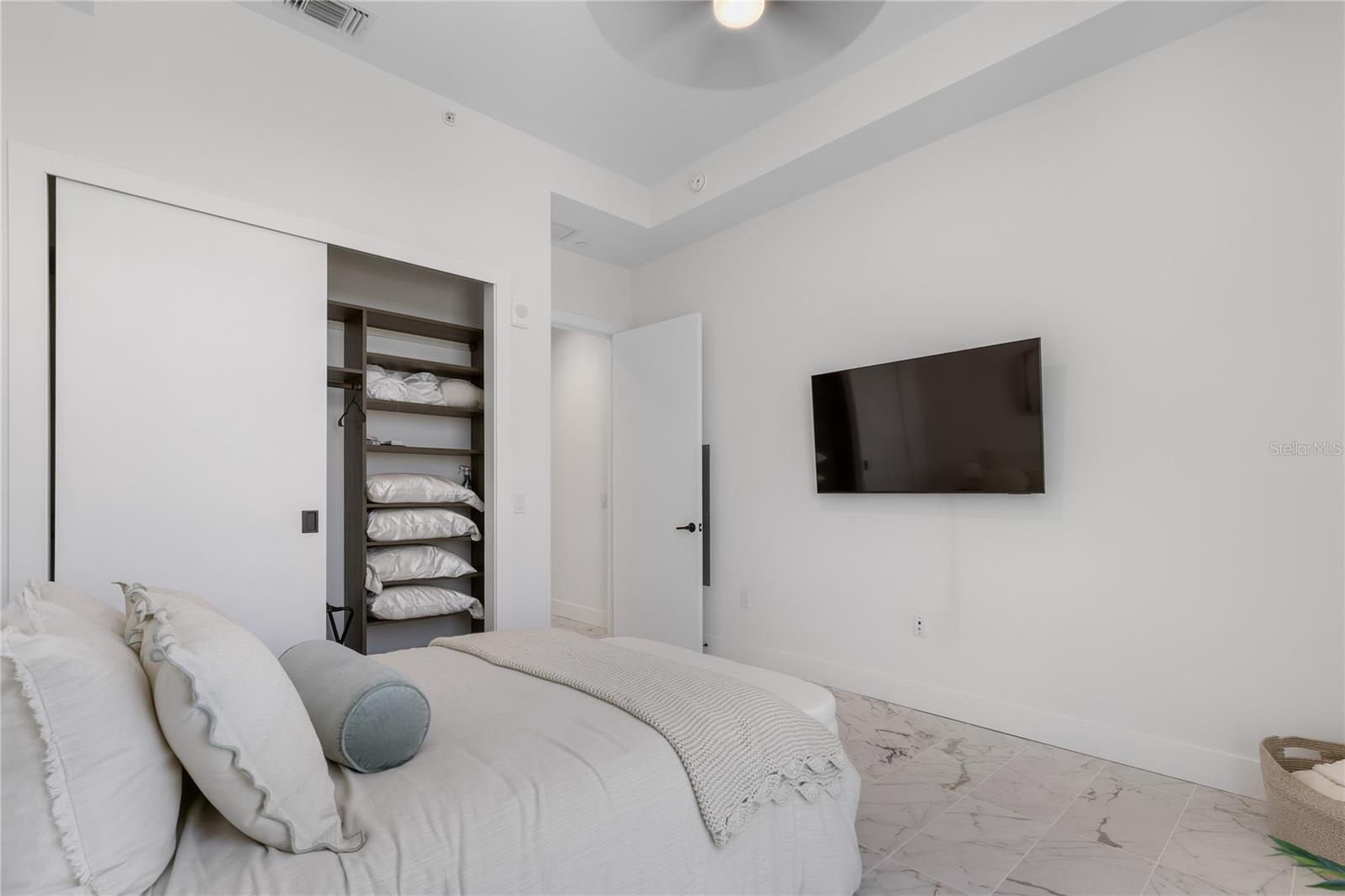 777 3RD AVE N #1702, ST PETERSBURG, FL, 33701