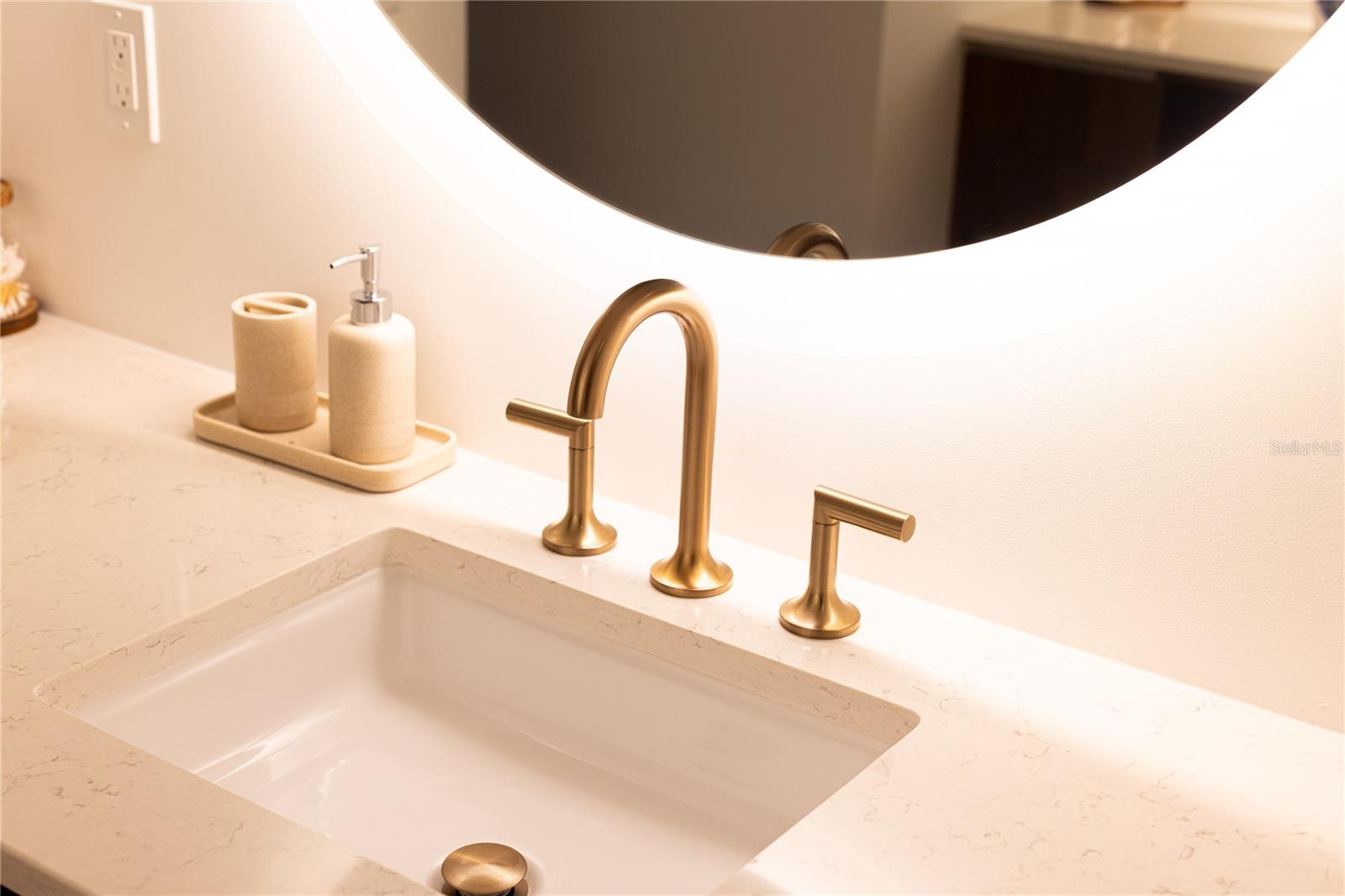 777 3RD AVE N #1702, ST PETERSBURG, FL, 33701