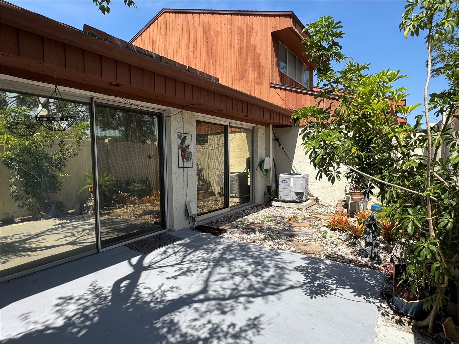 2058 SUNSET POINT RD #11, CLEARWATER, FL, 33765