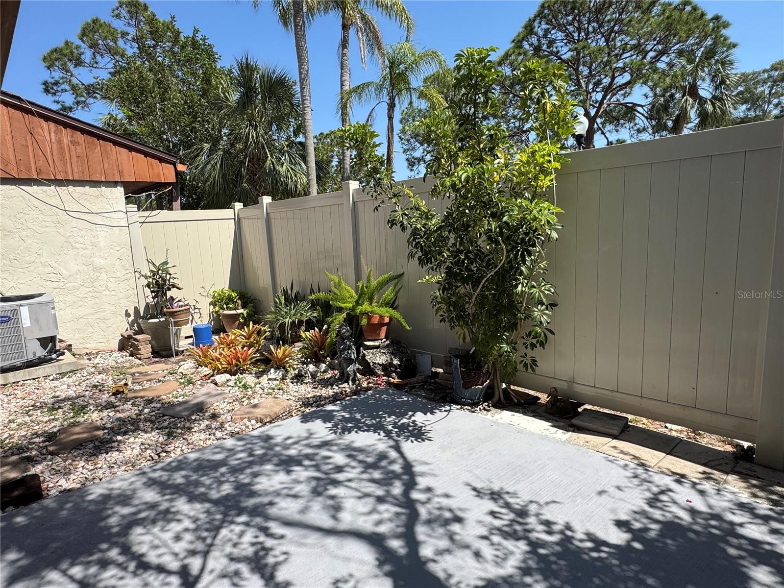 2058 SUNSET POINT RD #11, CLEARWATER, FL, 33765