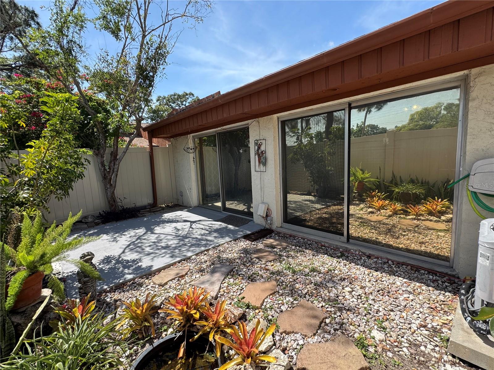 2058 SUNSET POINT RD #11, CLEARWATER, FL, 33765