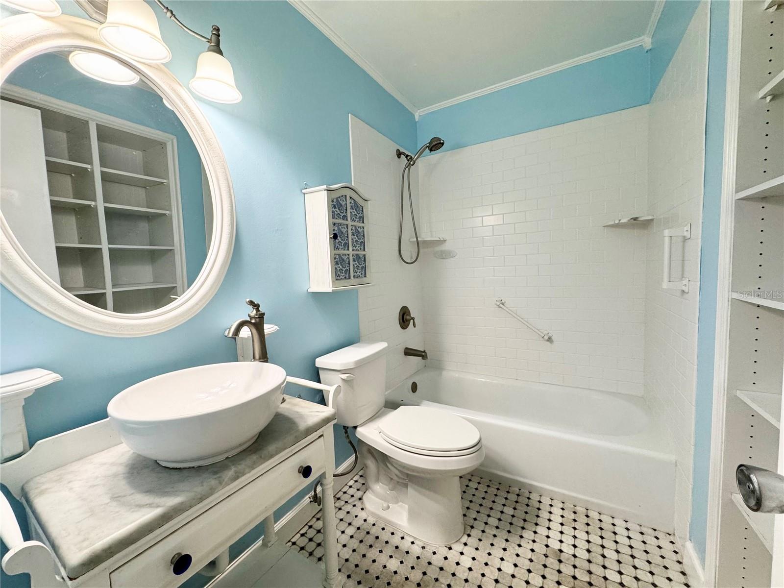 2058 SUNSET POINT RD #11, CLEARWATER, FL, 33765