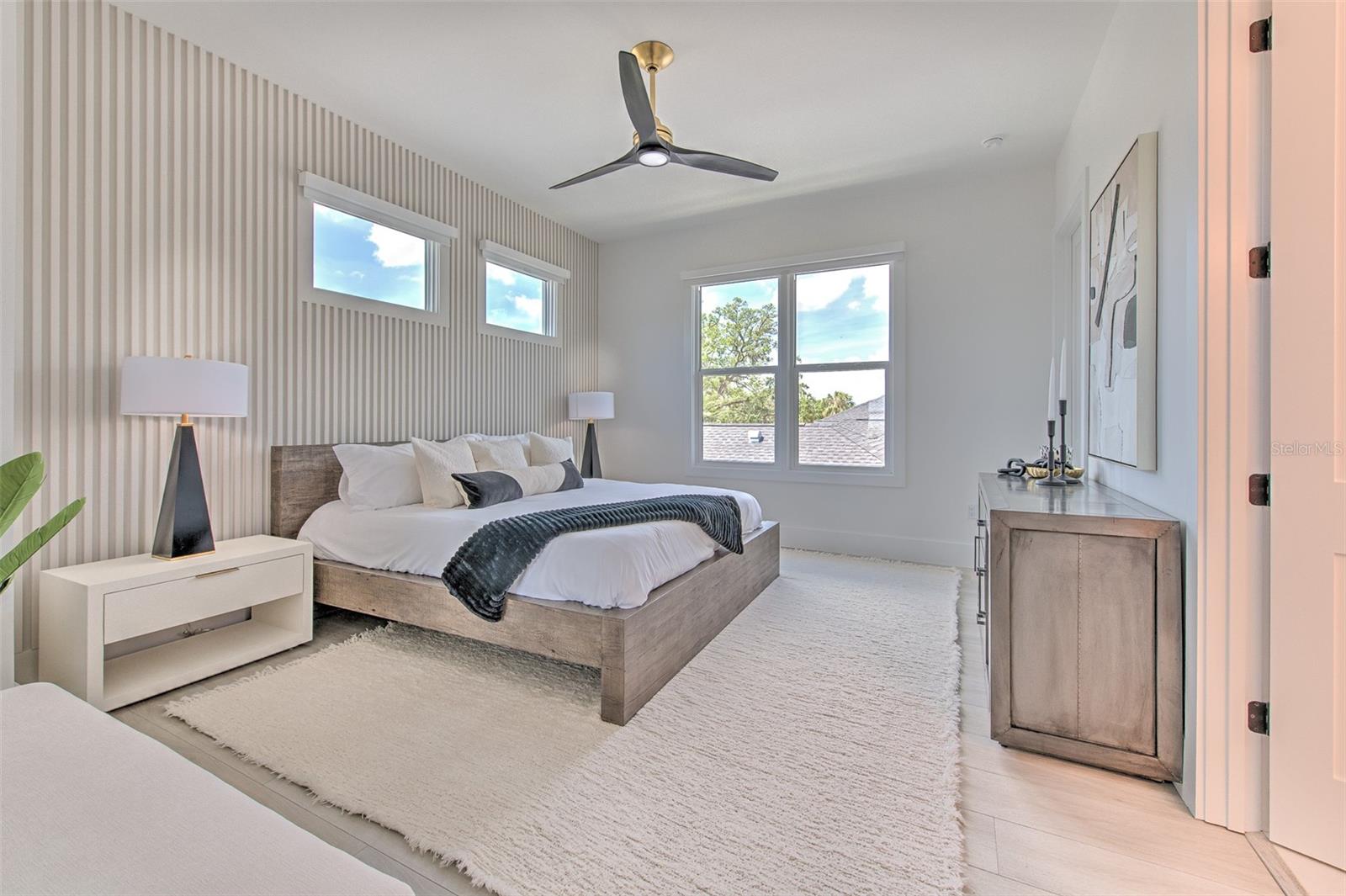 4815 W SUNSET BLVD, TAMPA, FL, 33629