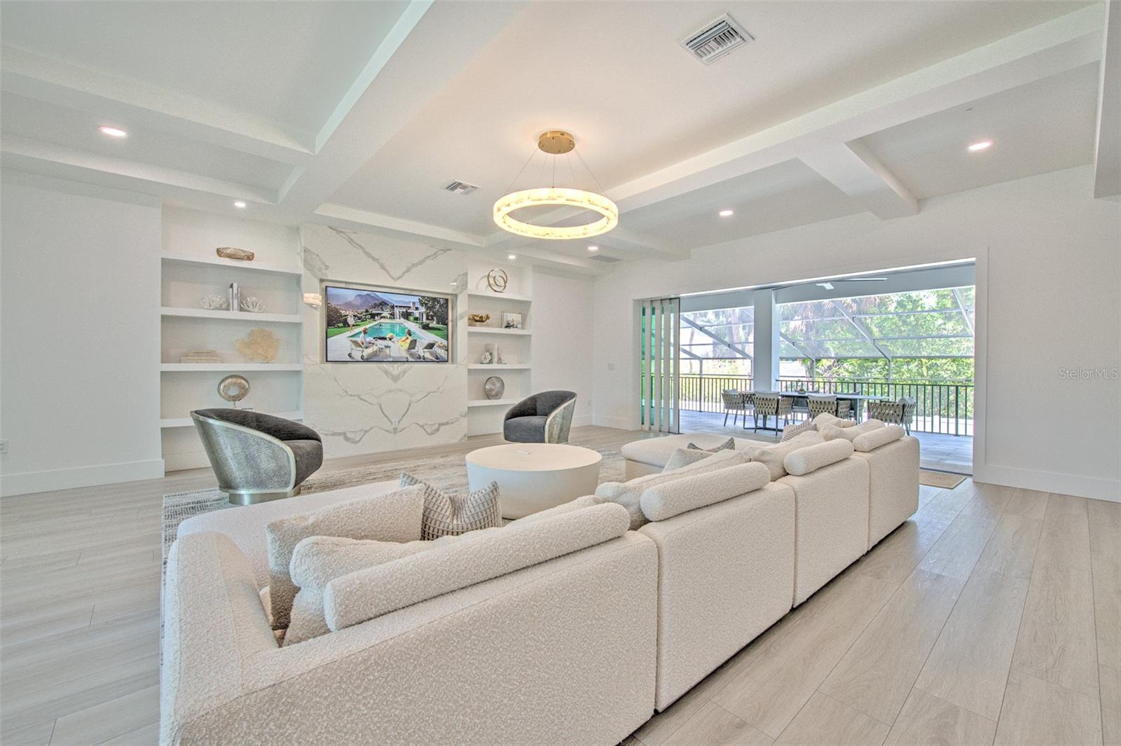 4815 W SUNSET BLVD, TAMPA, FL, 33629