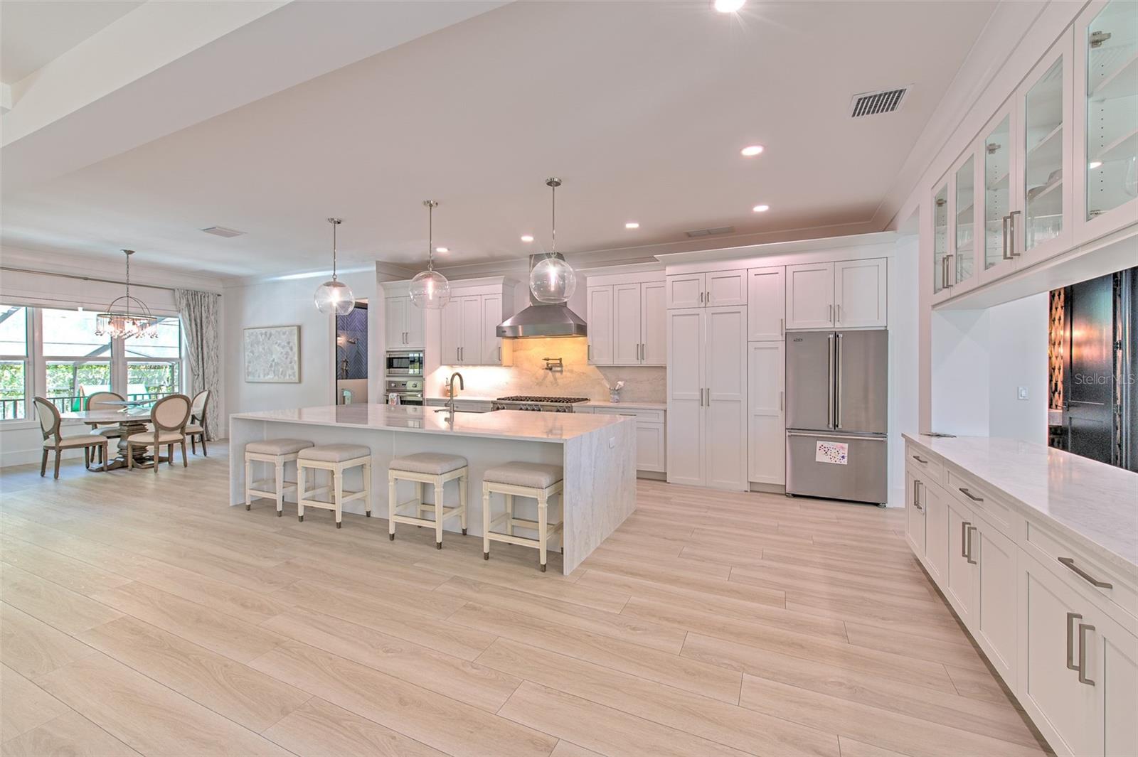 4815 W SUNSET BLVD, TAMPA, FL, 33629