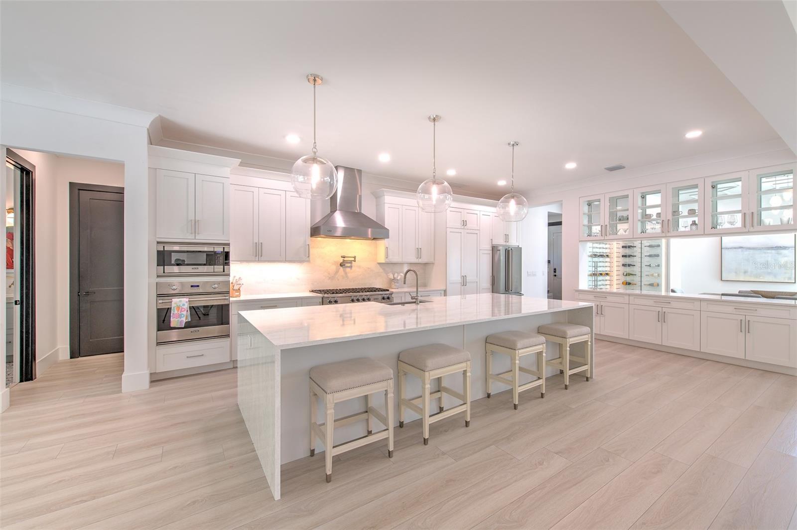 4815 W SUNSET BLVD, TAMPA, FL, 33629