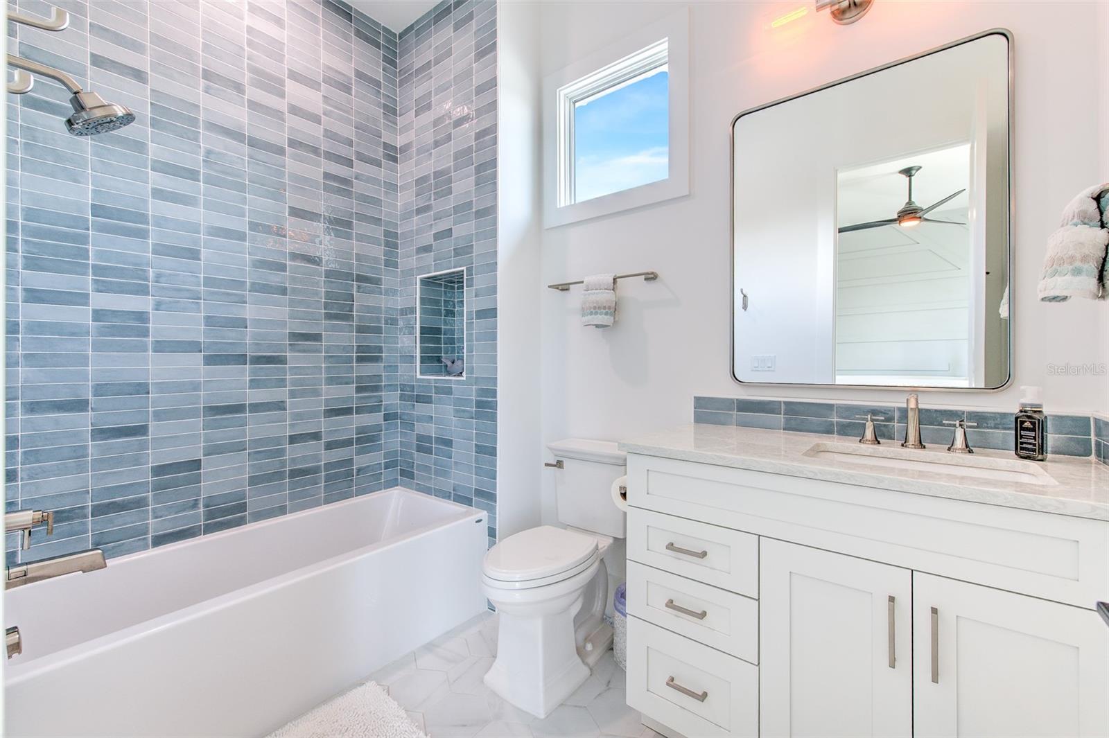 4815 W SUNSET BLVD, TAMPA, FL, 33629