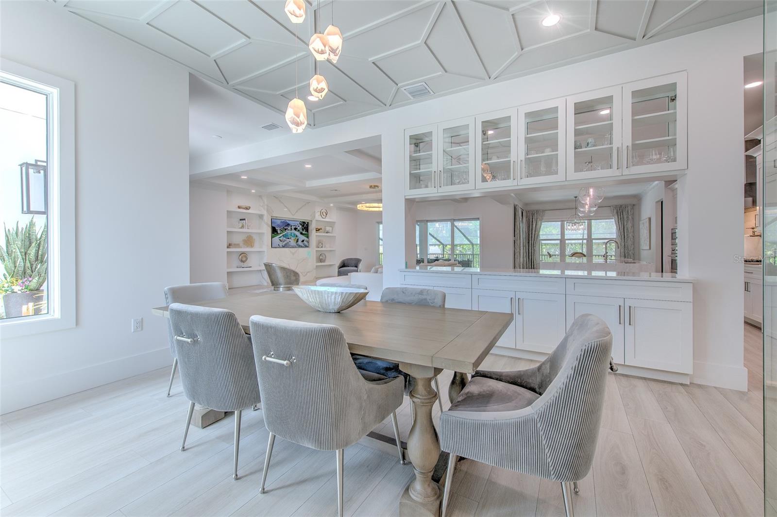 4815 W SUNSET BLVD, TAMPA, FL, 33629