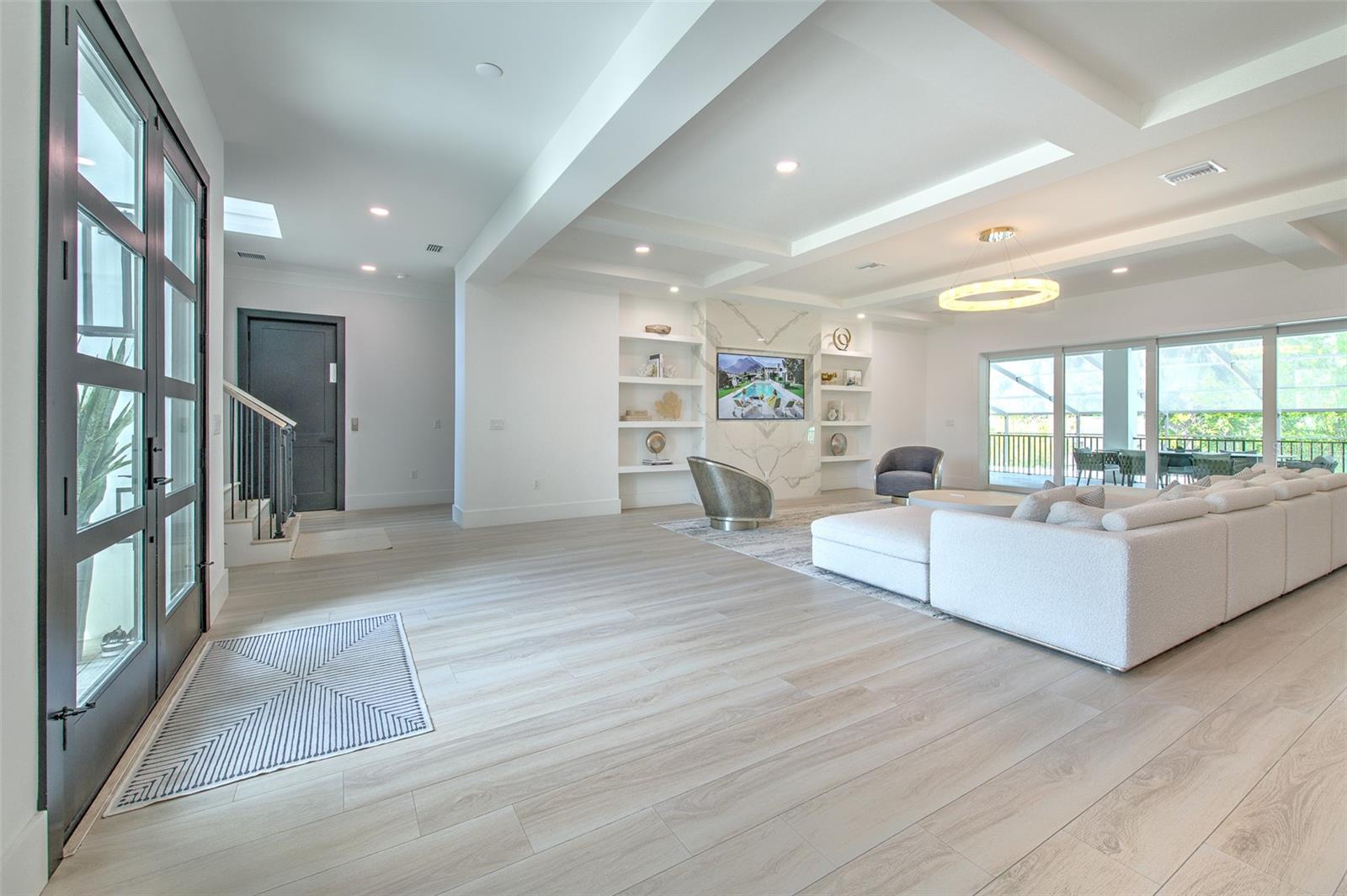 4815 W SUNSET BLVD, TAMPA, FL, 33629