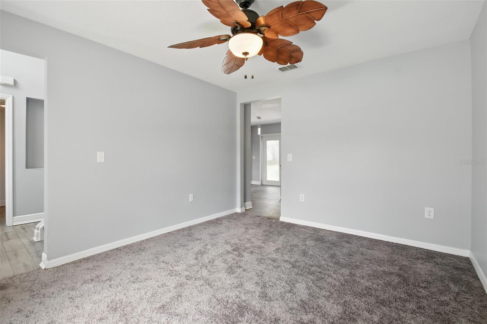 905 CASCADE FALLS LN, DELAND, FL, 32720