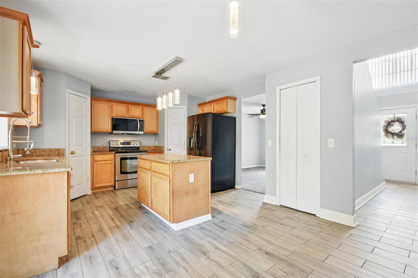 905 CASCADE FALLS LN, DELAND, FL, 32720