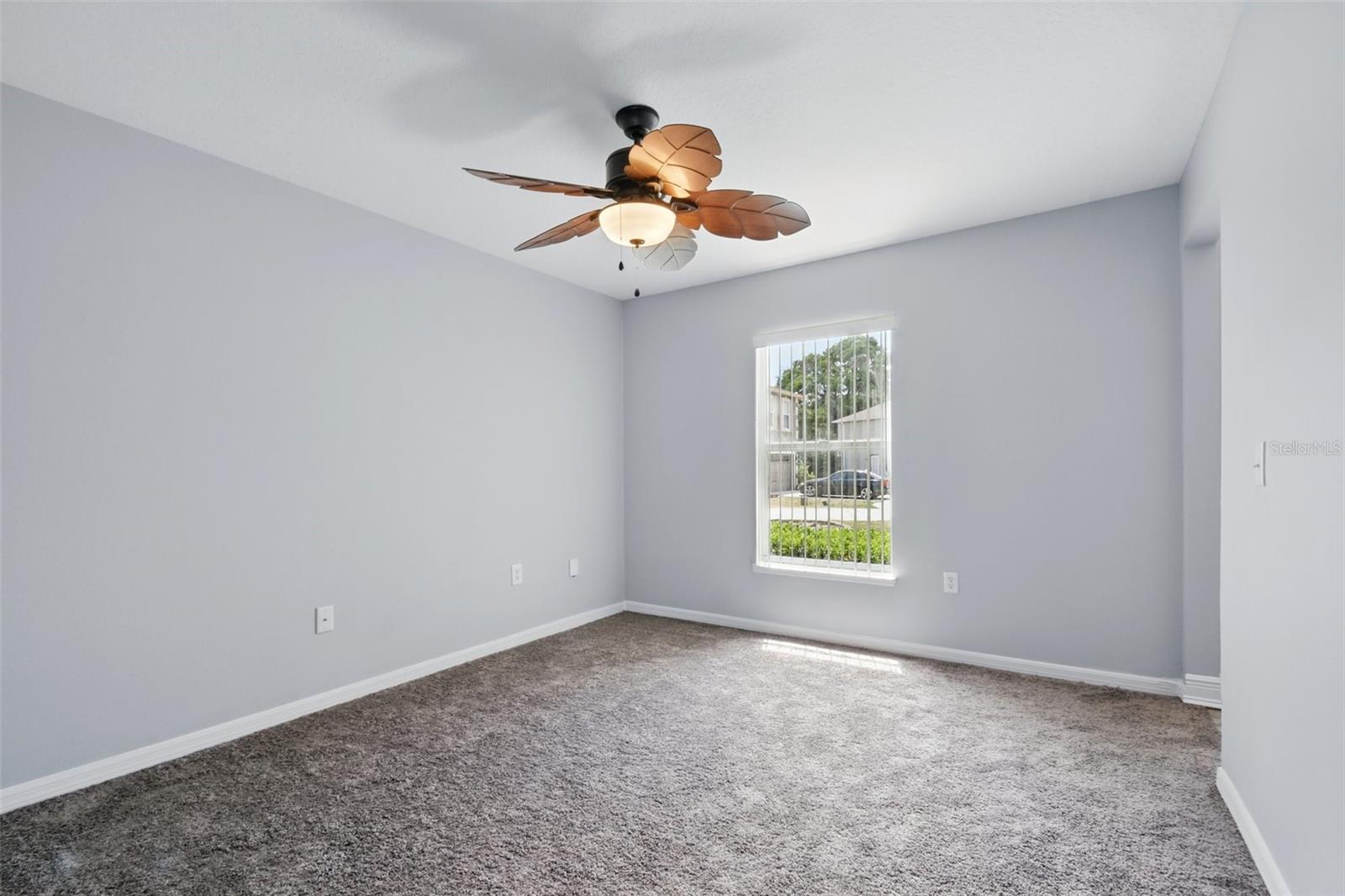 905 CASCADE FALLS LN, DELAND, FL, 32720