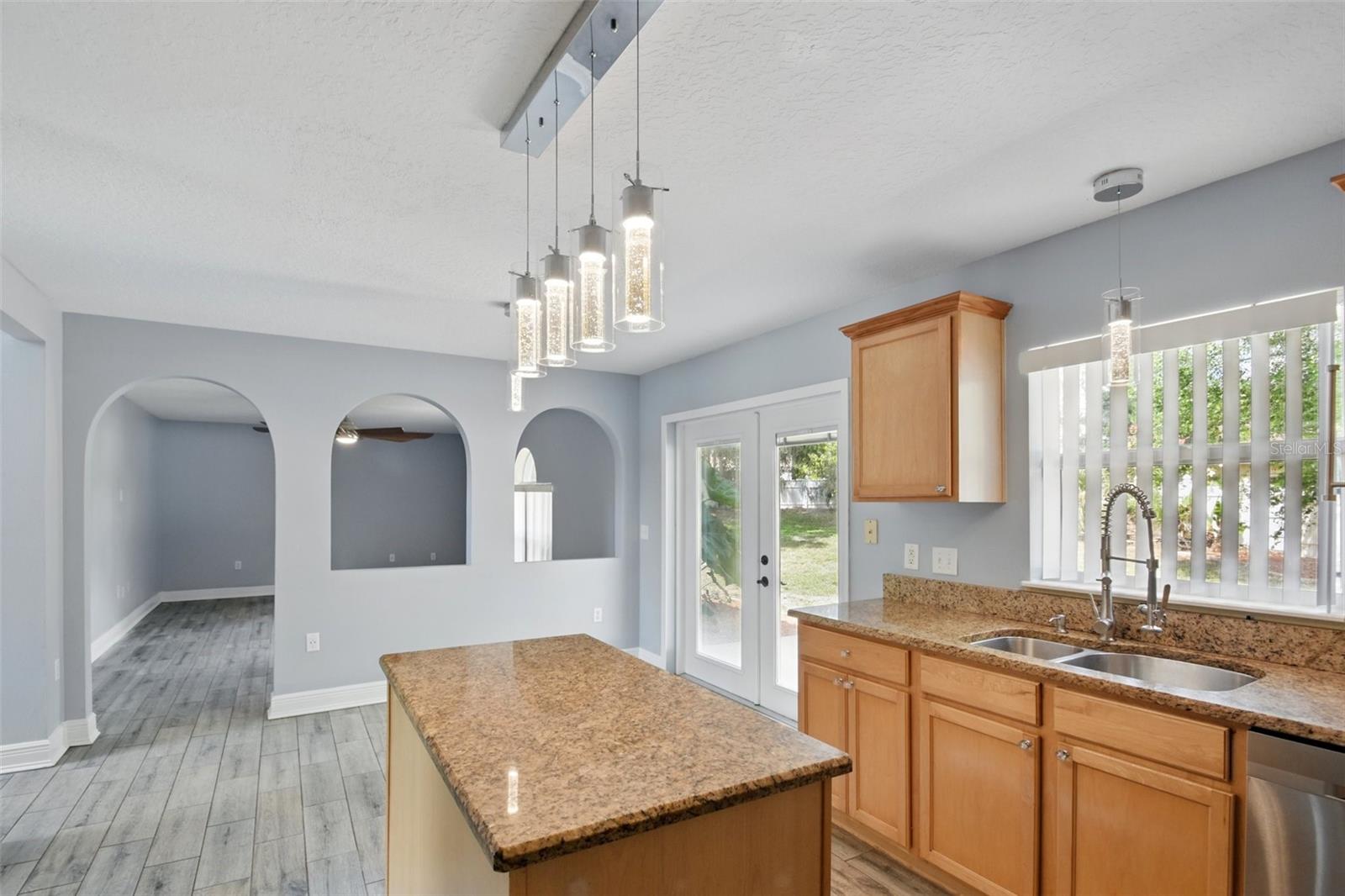 905 CASCADE FALLS LN, DELAND, FL, 32720