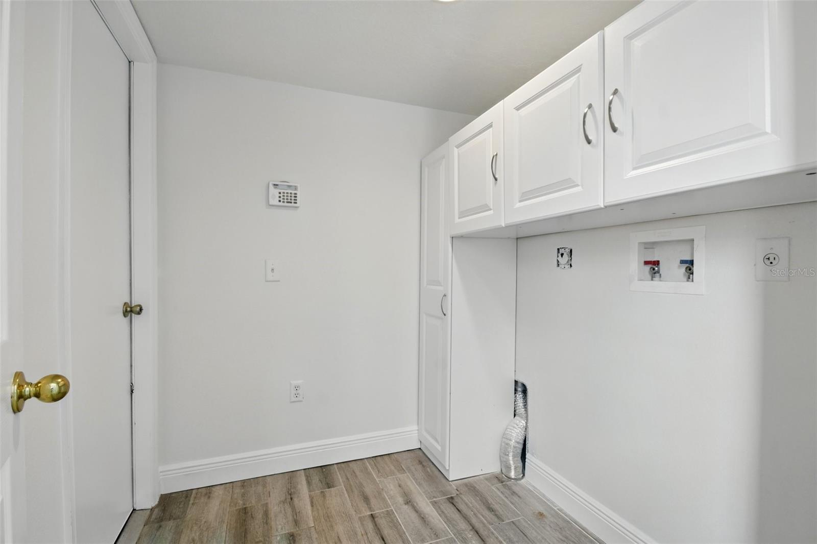 905 CASCADE FALLS LN, DELAND, FL, 32720