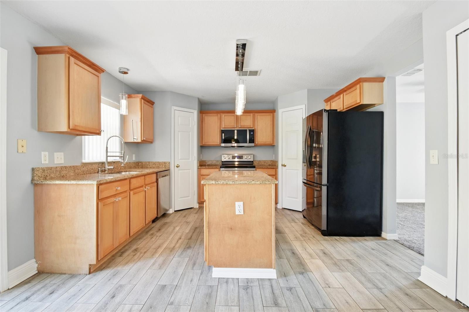 905 CASCADE FALLS LN, DELAND, FL, 32720