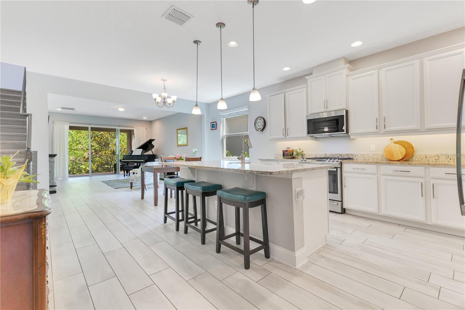 2127 BAY LINE RD, OAKLAND, FL, 34787