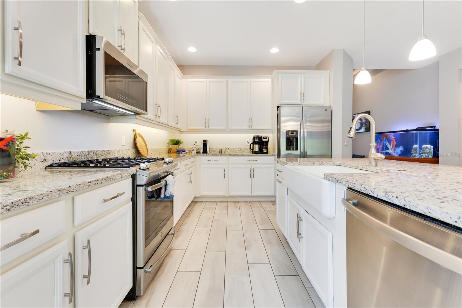 2127 BAY LINE RD, OAKLAND, FL, 34787